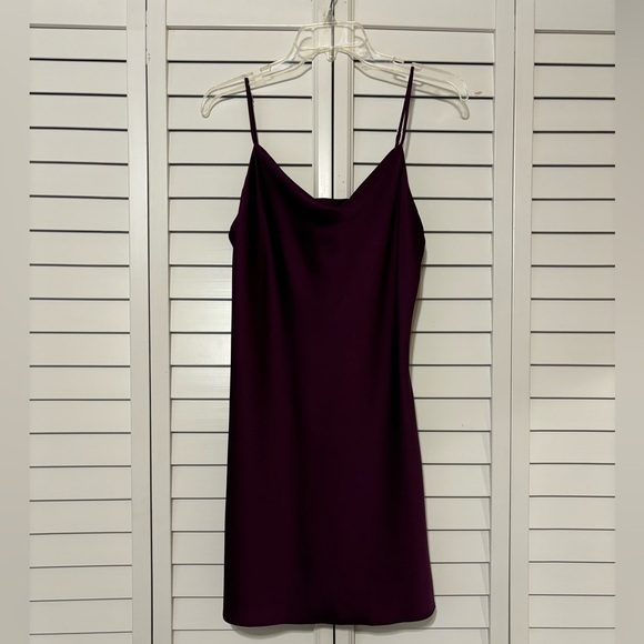 Hemline Frida Dress - Picture 2 of 6